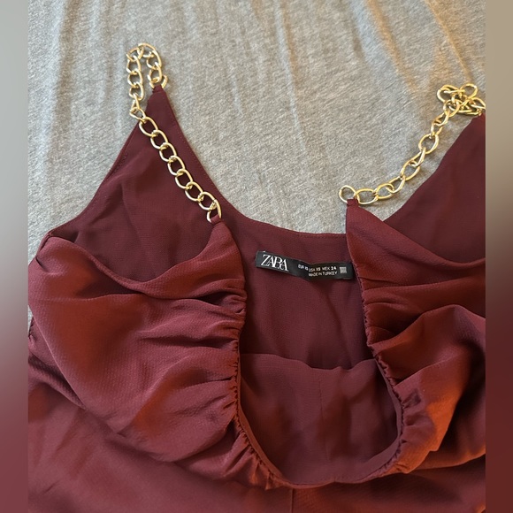 *🛒 FREE WITH PURCHASE* Zara Burgundy Chain Strap Top - Picture 7 of 17